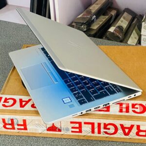 HP ELITEBOOK 830/840G5